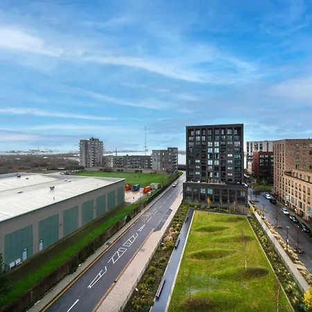 Luxury 3bed 3bath Royal Wharf Excel Newham *