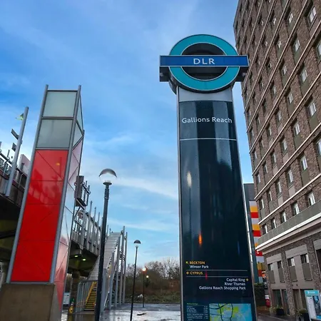 Luxury 3bed 3bath Royal Wharf Excel Newham * London