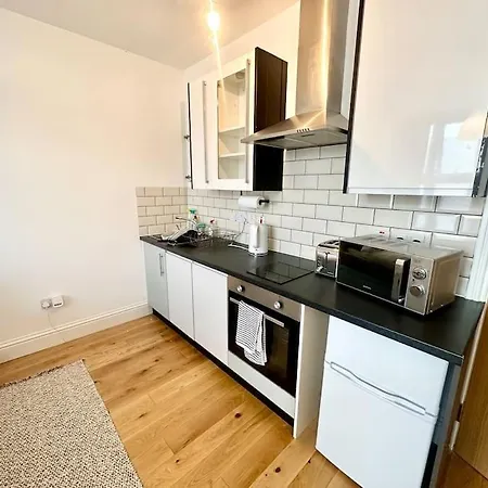 Se4, Self Contained Flat. Apartment