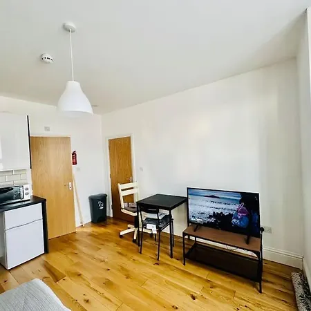 Se4, Self Contained Flat. Apartment *