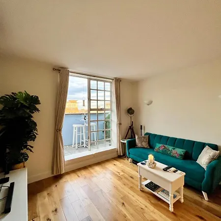 A Penthouse By Tower Bridge Apartment London