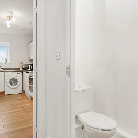Holiday home East London Townhouse Sleeps 7 With 1 Parking Space