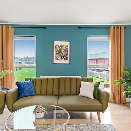 Holiday home East London Townhouse Sleeps 7 With 1 Parking Space Goodmayes