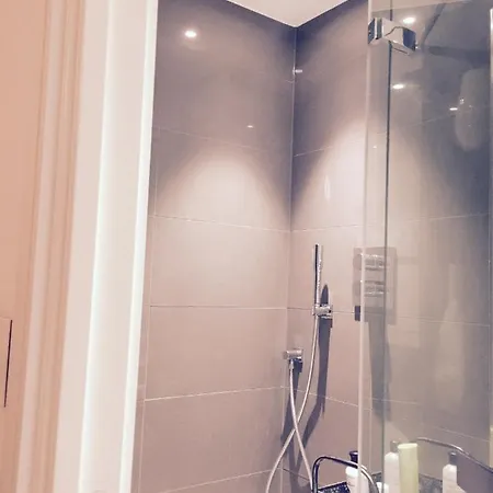 Luxury North Greenwich Apartment London