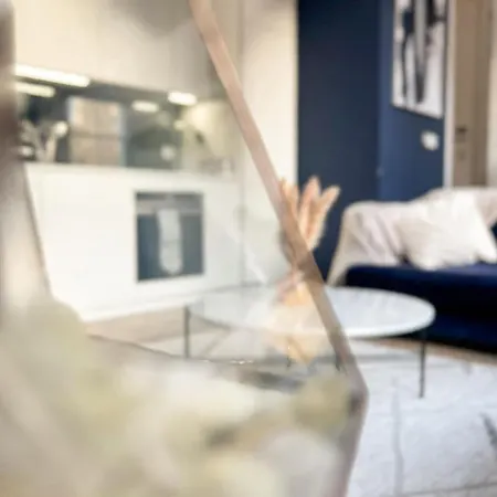 Modern Chic Flat In Shoreditch Apartment London