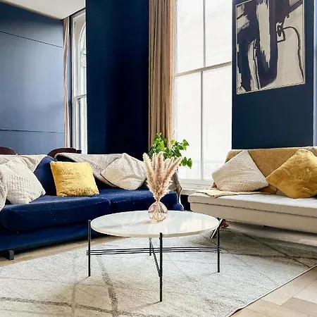 Modern Chic Flat In Shoreditch