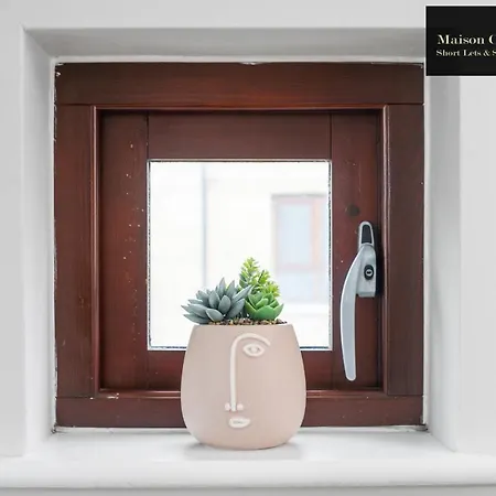 Apartment Eden: Cozy 2-bedroom By Maison Christo