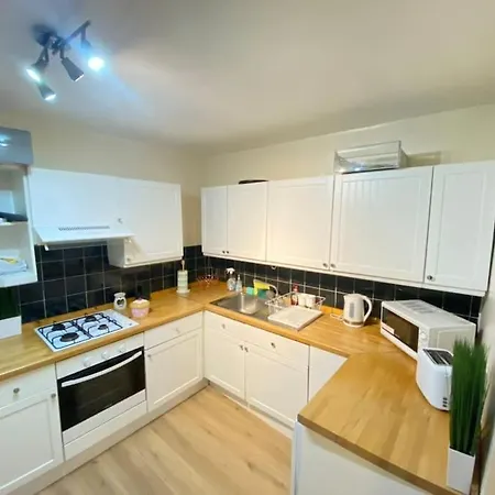 Apartment Elegant London With Free 5g Wi-fi, Garden, Workspace, Free Parking, Full Kitchen Welling