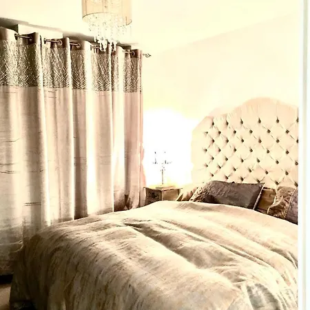 Luxury North Greenwich Apartment London