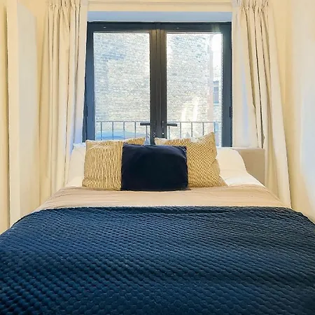 Modern Chic Flat In Shoreditch *