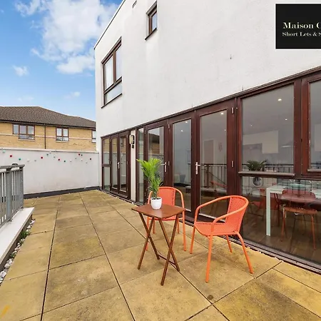 Apartment Eden: Cozy 2-bedroom By Maison Christo *