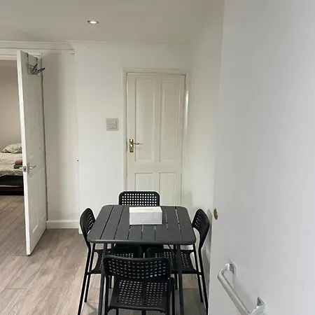 Plough Way Flat Apartment