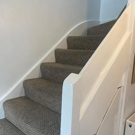 Hameway House- Stunning 4 Bedroom House With A Spacious Kitchen * London