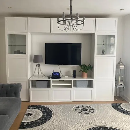Hameway House- Stunning 4 Bedroom House With A Spacious Kitchen * London
