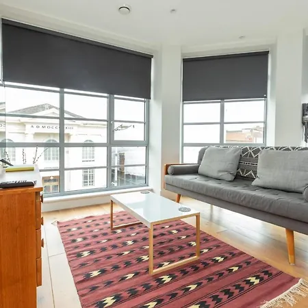 And Bright 1 Bedroom Flat - Peckham London