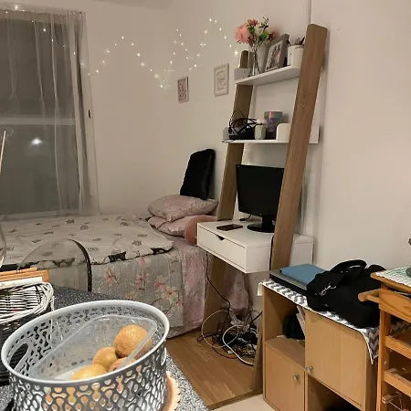 Studio Flat In Stratford * London
