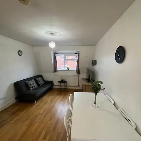 New Build 2 Bed Flat, * London