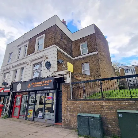 Apartment Two Bedroom Near Lewisham Station