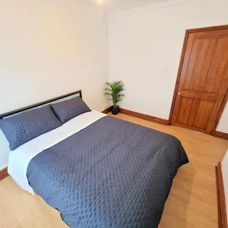 Two Bedroom Near Lewisham Station