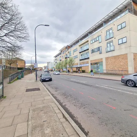 Apartment Two Bedroom Near Lewisham Station
