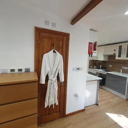 Apartment Apartment, Tv, Wifi Kitchen Parking, Wembley Elizabeth Line Northolt (Greater London)