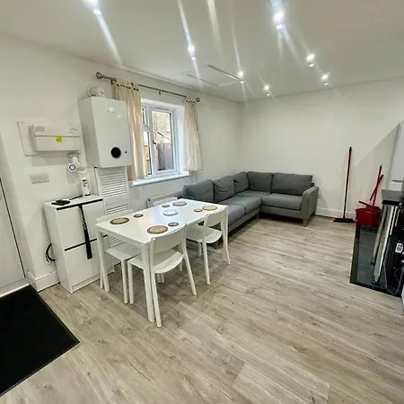 Holiday home 2 Bedroom House,brownhillrd Se6 London