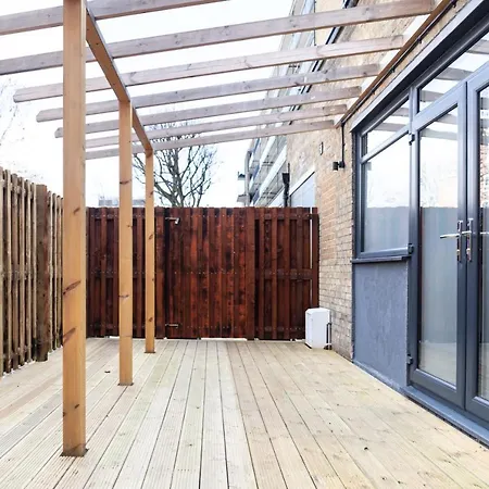 Apartment Amazing New Spacious In Se1 London