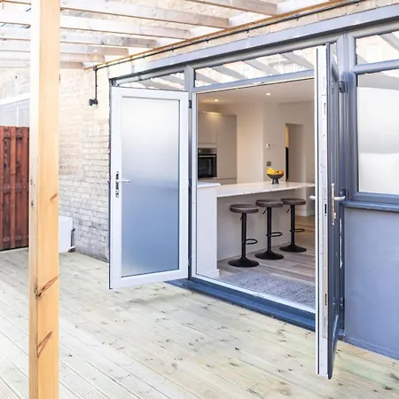 Amazing New Spacious In Se1 London