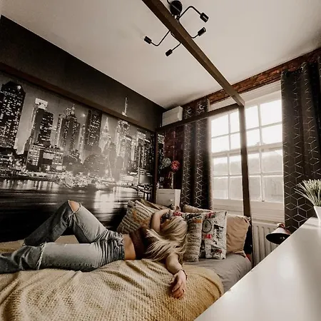 2 Bedroom Roof Terrace With Sauna Jakuzzi And Outdoor Cinema Apartment