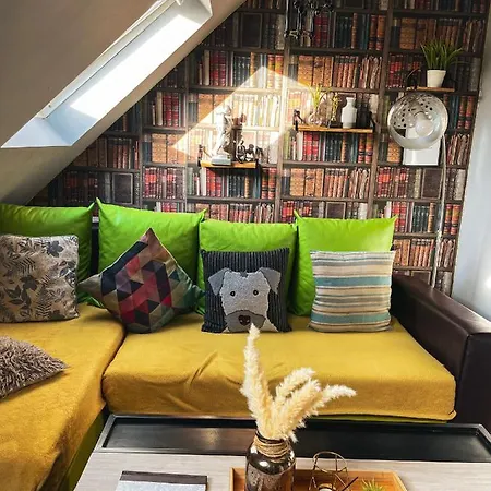 Apartment 2 Bedroom Roof Terrace With Sauna Jakuzzi And Outdoor Cinema London