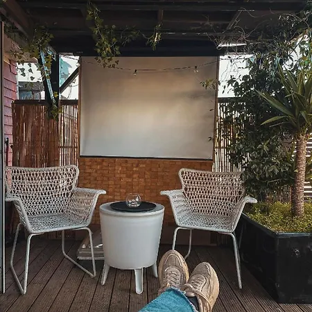 2 Bedroom Roof Terrace With Sauna Jakuzzi And Outdoor Cinema *