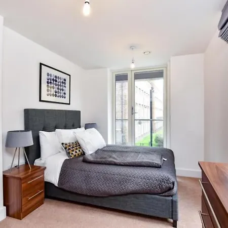 Luxury 2 Bedroom 2 Bathroom -borough Market/ Bridge Apartment *