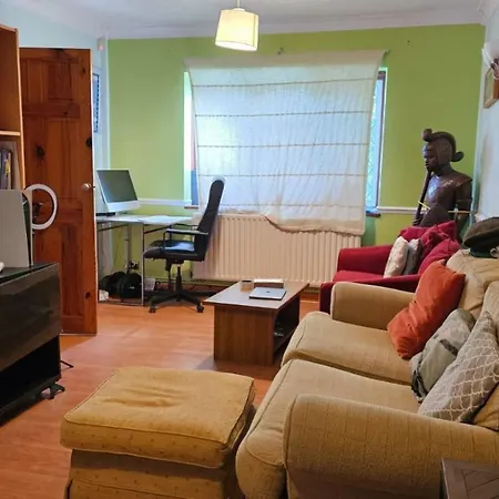 Homestay Progressive Homes *