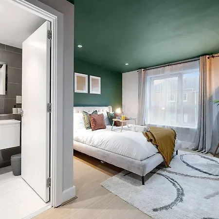 Canary Wharf By Hiatus Concierge