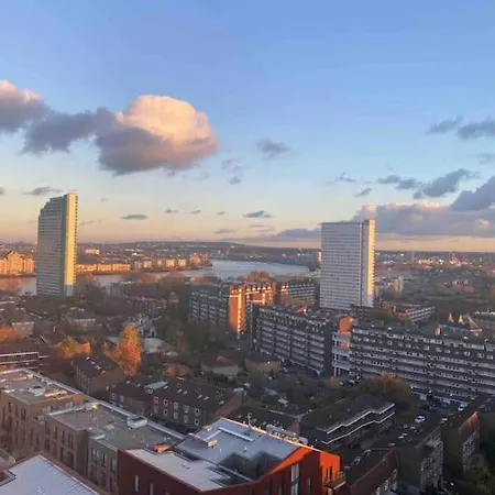 Apartment Riverview Amazing 2bed 2bath Apt Wparking Sleeps 6 Comfortably London