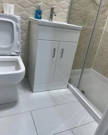 Apartment East Self Check In *
