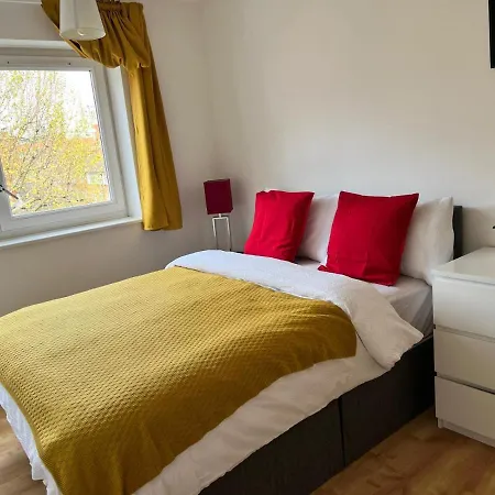 Morden 2 Bedroom Tower Bridge Apartment