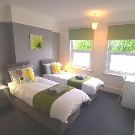 Amazing 2 Bed شقة