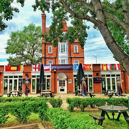 Fox Connaught 3* Лондон