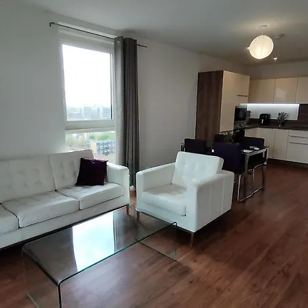 Riverview Amazing 2bed 2bath Apt Wparking Sleeps 6 Comfortably London