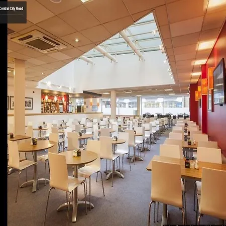 Travelodge Road Hotel