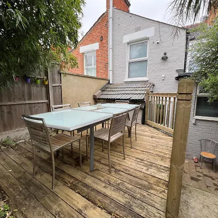 Apartment Entire Luxury 4 Bedroom Victorian House With 2 En-suite - Forest Hill, *