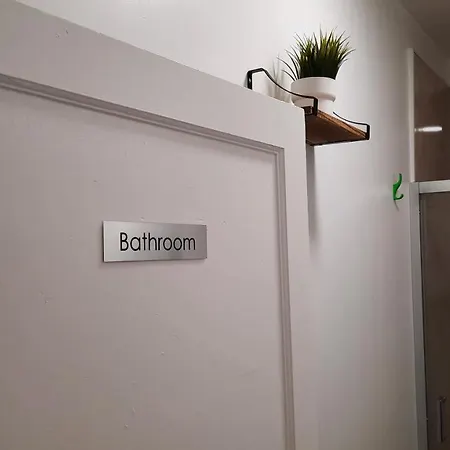 Hackney Downtown Guest house *