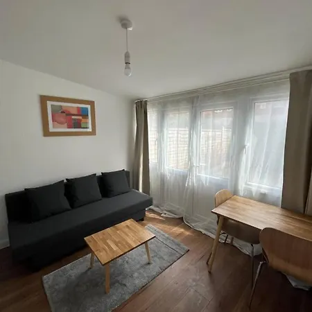 Apartment 1bd Flat With Patio - 5 Min To Airport