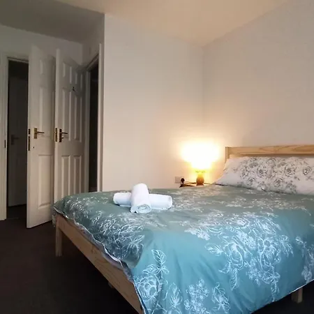 Bright, Chilled Ensuite Db In A Shared Flat! Alloggio in famiglia