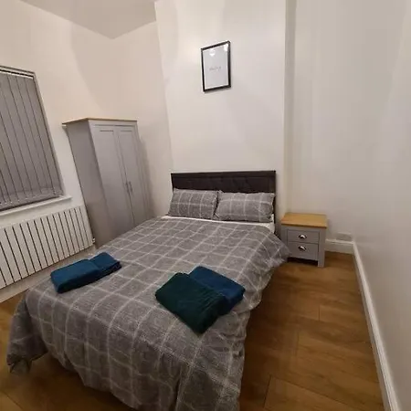 Luxury One Bedroom Flat Apartment London