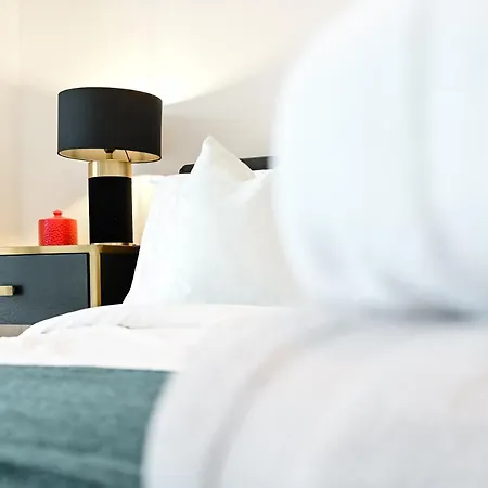 Khayat Homes - The Owelor - Two Bed * London