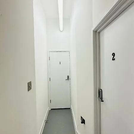 Marbel Aldgate Guest house