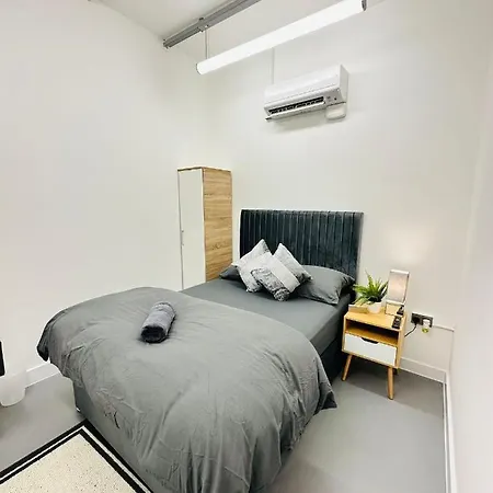 Marbel Aldgate Guest house *