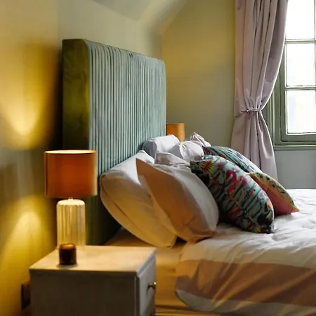 Apartment Three-storey, Renovated 1890s Heritage In Spitalfields Market